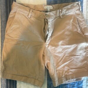Peter Millar 30 inch waist khaki shorts